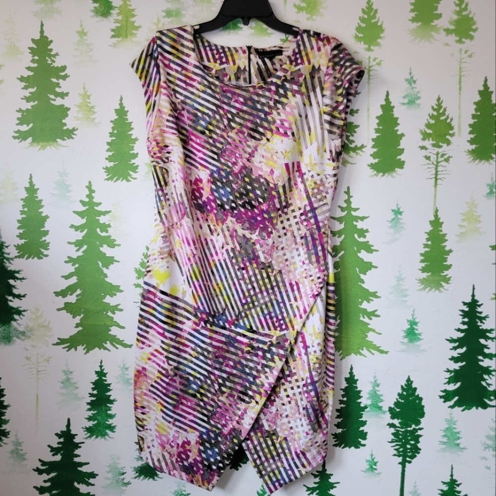 Attention Sleeveless Dress.